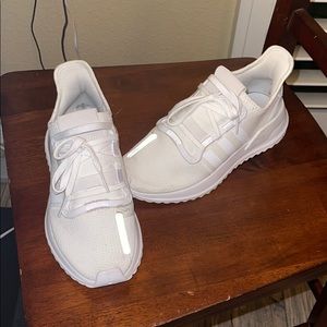 Adidas U_Path Run Shoes White Size 6 kids (7.5 wo)